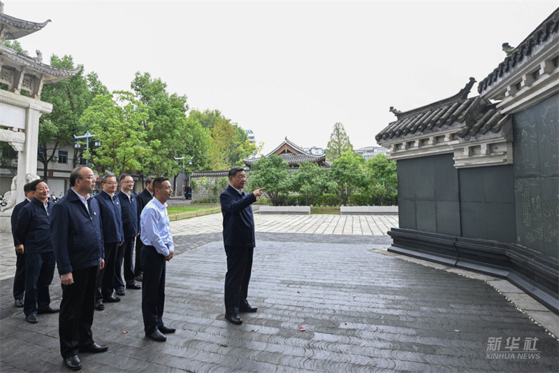 Xi Jinping destaca promoção de virtudes tradicionais chinesas