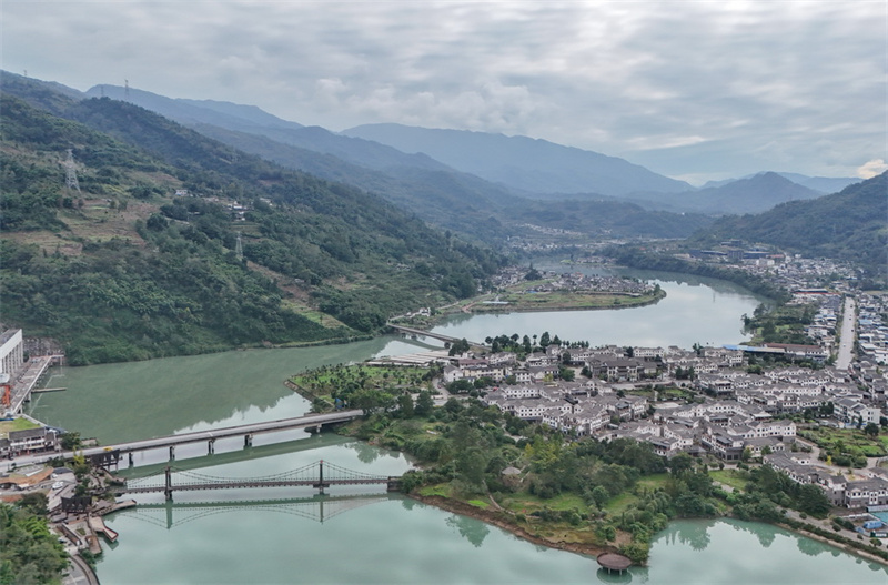 Estrada Sichuan-Xizang torna-se referência de turismo cultural