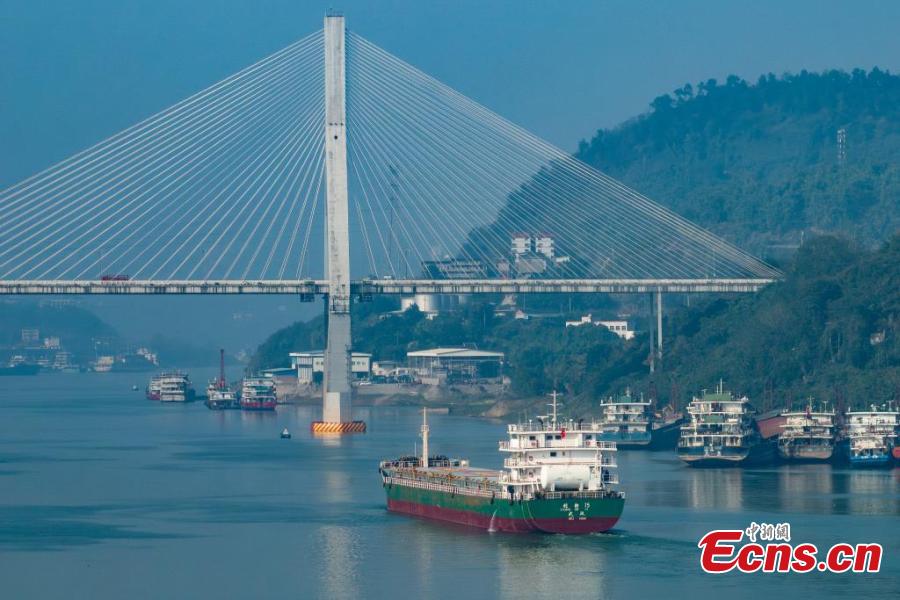 Rota direta fluvial-marítima entre Chongqing e Ningbo abre ao tráfego