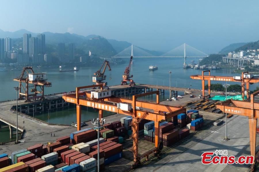 Rota direta fluvial-marítima entre Chongqing e Ningbo abre ao tráfego