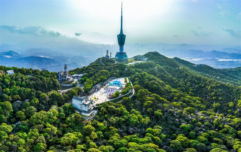 Monte Wutong: pico mais alto de Shenzhen e um refúgio de beleza natural