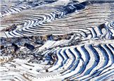 Galeria: paisagem dos terraços após queda de neve em Jingning, Gansu