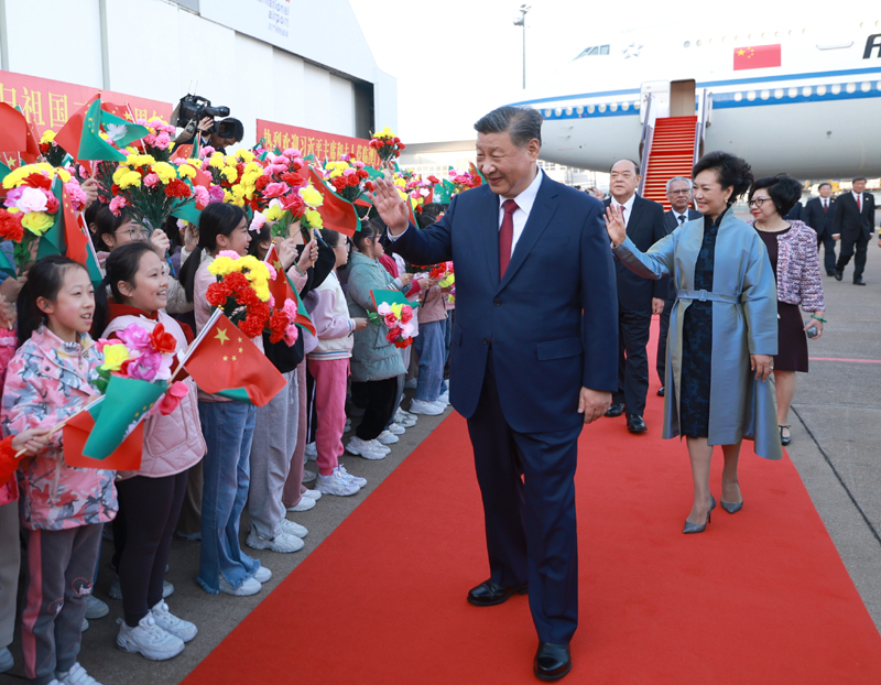 Xi Jinping chega a Macau para celebrações de aniversário e para viagem de inspeção