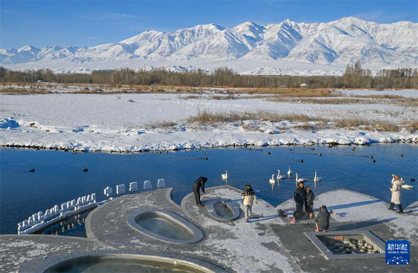 Xinjiang promove turismo com recursos geotérmicos únicos