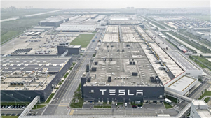 Construção da megafábrica da Tesla em Shanghai será concluída no final do anoA construção da megafábrica da montadora norte-americana Tesla em Shanghai deve ser concluída no final deste ano, informou a Tesla China. 