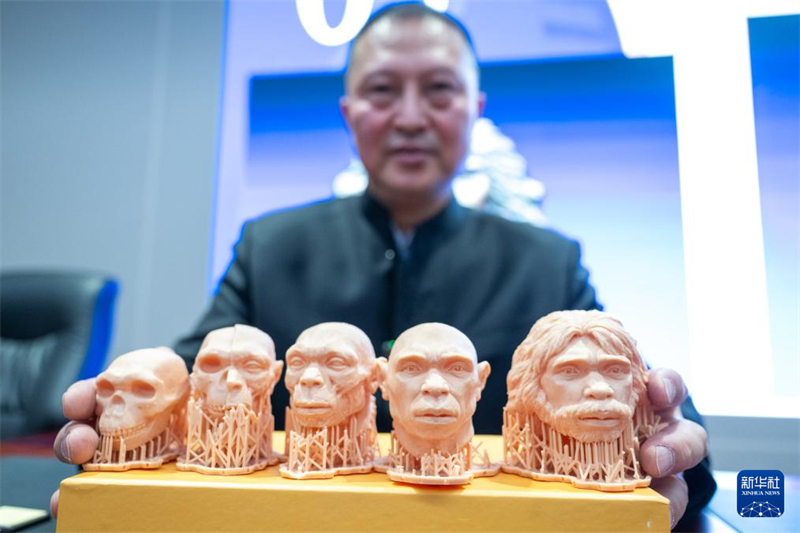 China apresenta restauração facial de crânios humanos antigos