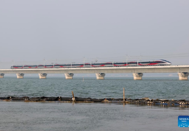 Nova ferrovia de alta velocidade fortalece a integração do aglomerado de megacidades do leste da China