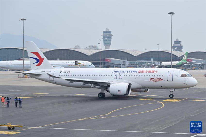 Aeronave C919 desenvolvida pela China inicia voos comerciais regulares entre Shanghai e Hong Kong