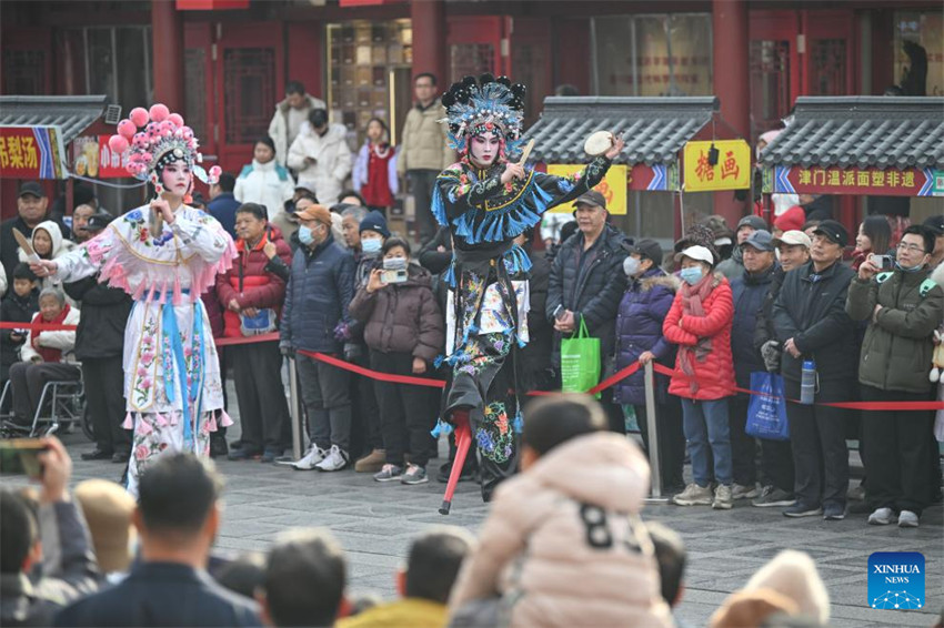 Dia de Ano Novo comemorado em toda a China