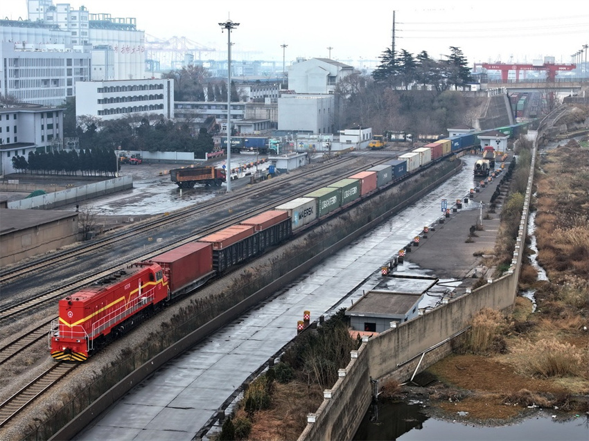 Lianyungang lança primeiro trem de carga China-Europa em 2025