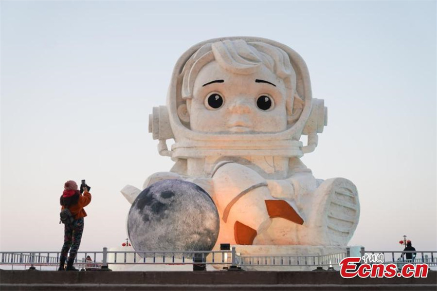 Novos bonecos de neve atraem atenção em Harbin