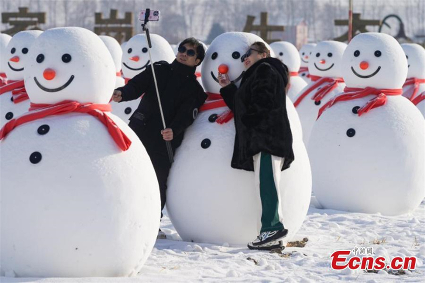 Novos bonecos de neve atraem atenção em Harbin