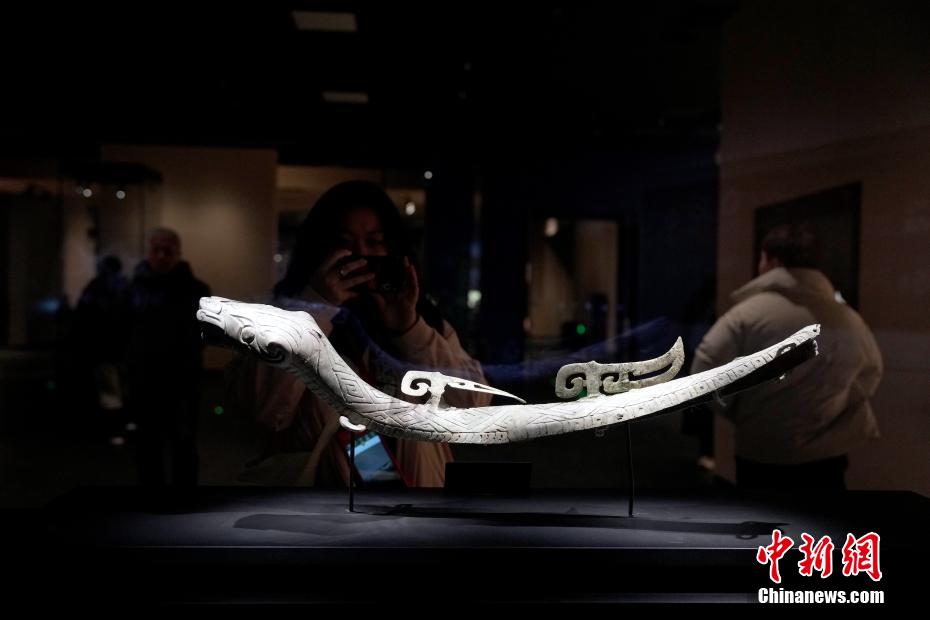 Elementos de serpente no Museu Sanxingdui atraem visitantes