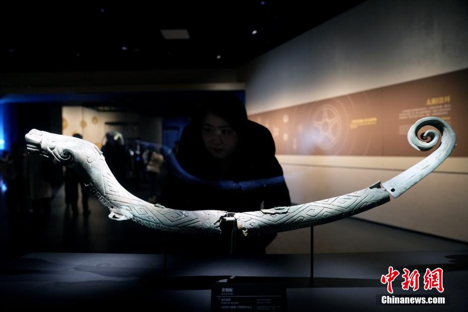 Elementos de serpente no Museu Sanxingdui atraem visitantes