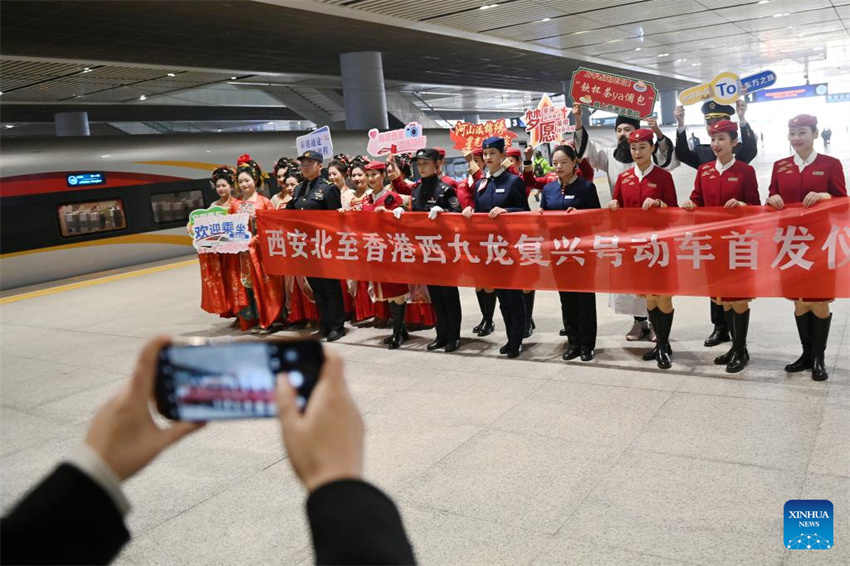 Duas rotas ferroviárias diretas de alta velocidade ligam Shaanxi e Hubei da China a Hong Kong