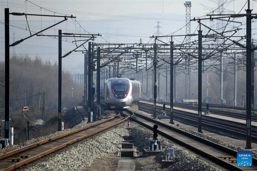 Duas rotas ferroviárias diretas de alta velocidade ligam Shaanxi e Hubei da China a Hong Kong