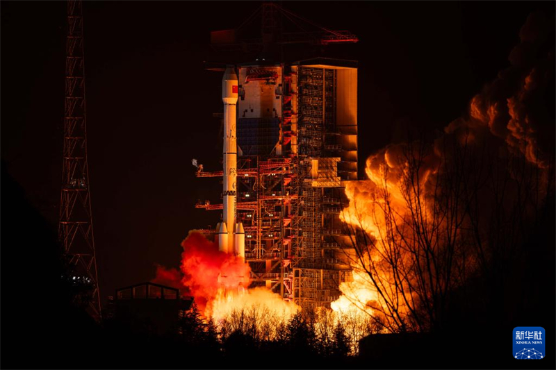 China lança satélite de teste para reabastecimento orbital