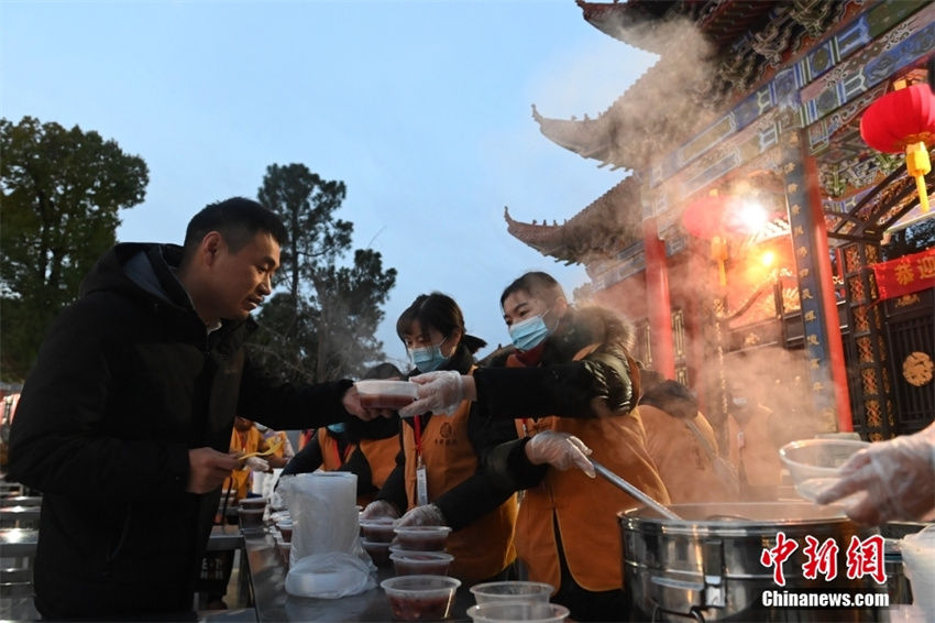 China celebra Festival Laba