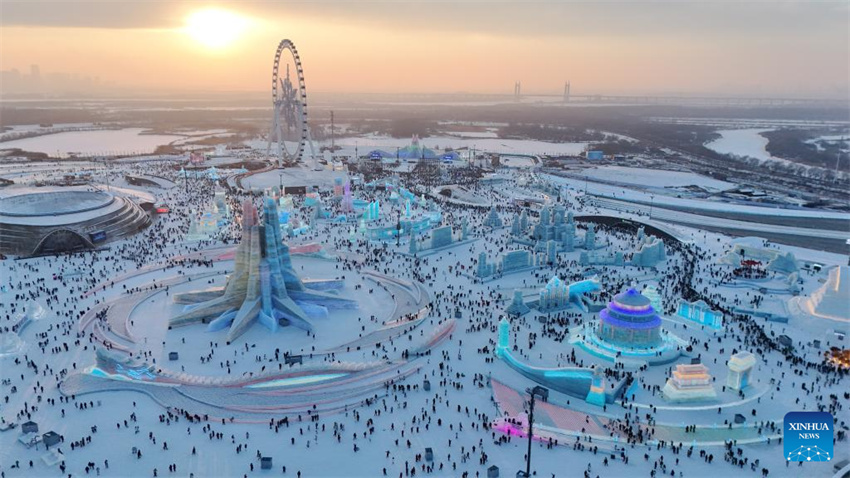 Recursos ricos de gelo e neve impulsionam turismo de inverno de Harbin