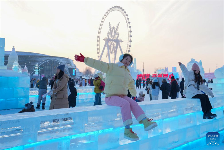 Recursos ricos de gelo e neve impulsionam turismo de inverno de Harbin