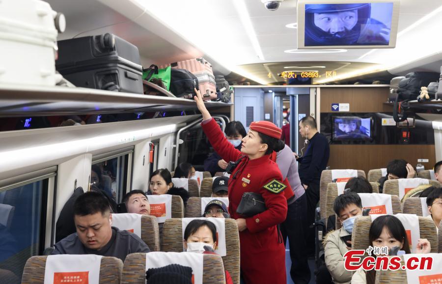 Ferrovias chinesas registram pico de viagens antes do Festival da Primavera