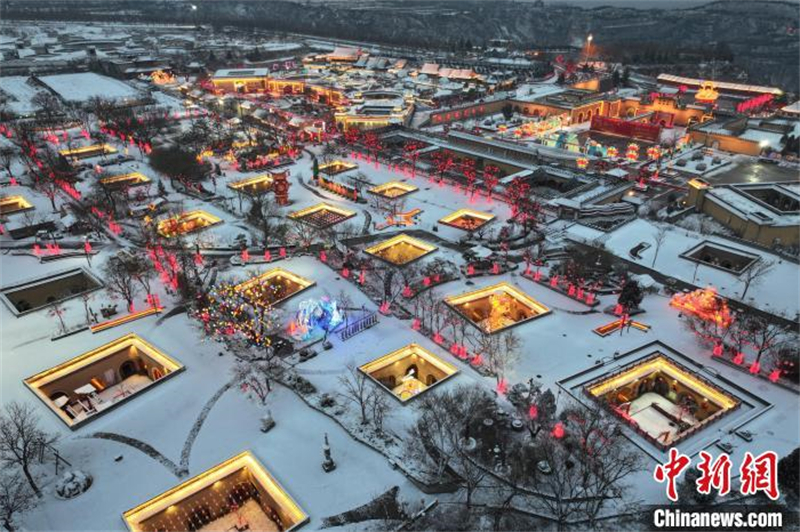 Henan: cavernas subterrâneas decoradas com lanternas festivas