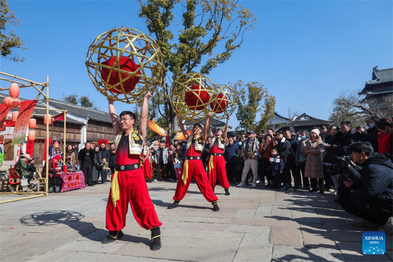 Puyuan Fashion Resort organiza atividades culturais para visitantes durante a Festa da Primavera