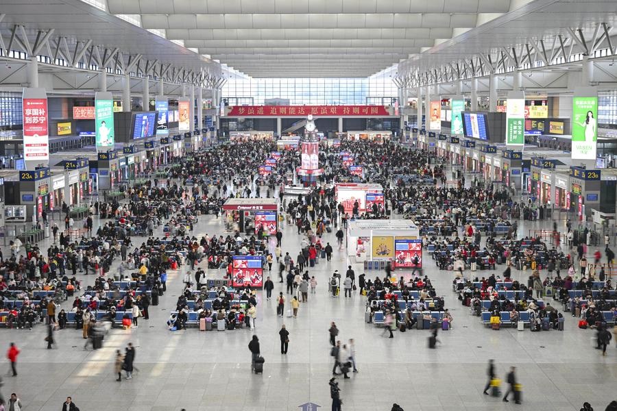 China vê aumento de viagens com o fim do feriado do Festival da Primavera