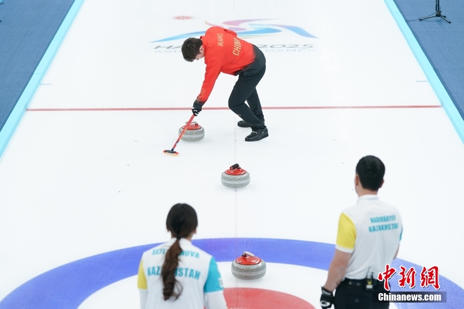 Jogos Asiáticos de Inverno de Harbin: equipe da China vence Cazaquistão na primeira etapa de curling duplo misto