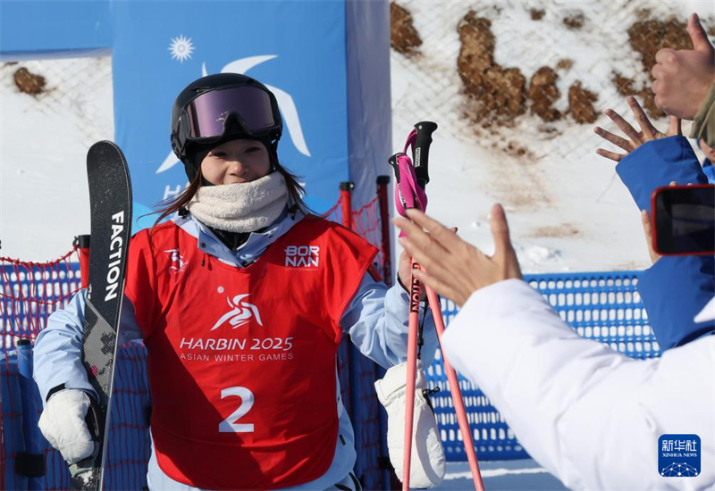 Jogos Asiáticos de Inverno: China domina pódio no freeski slopestyle feminino