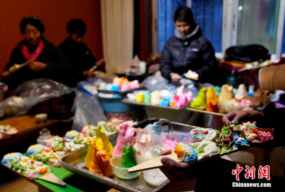 Xizang imersa na atmosfera do Ano Novo Tibetano