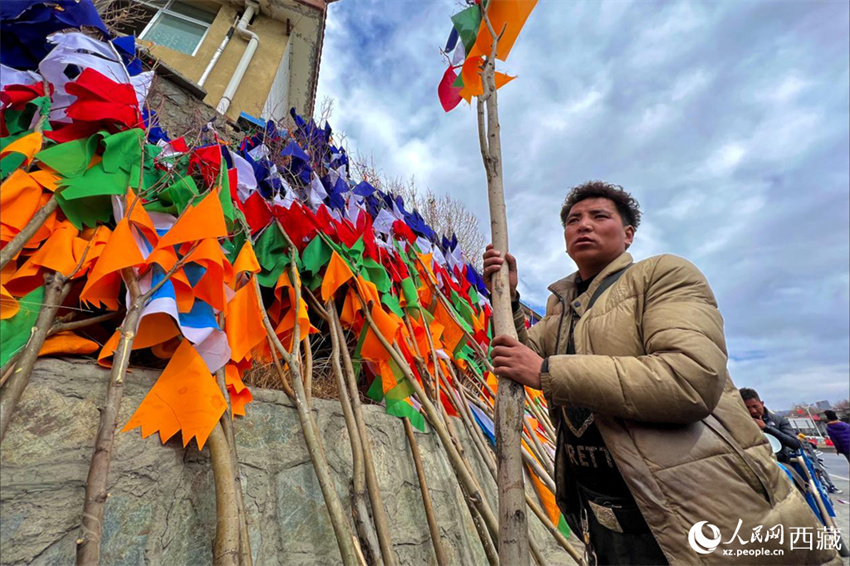 Ano Novo Tibetano intensifica atmosfera festiva em Lhasa