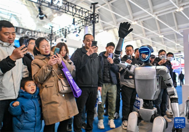 Tecnologia industrial em destaque na Exposição de Manufatura de Tianjin