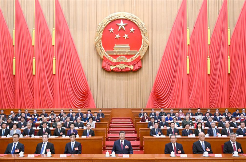 Mais alto órgão legislativo da China encerra sessão anual