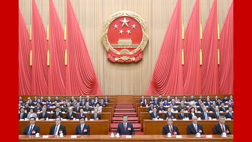 Mais alto órgão legislativo da China encerra sessão anual