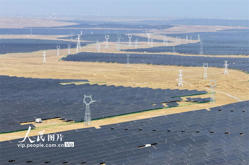 Yinchuan: indústrias de energia limpa impulsionam desenvolvimento sustentável