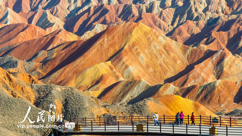 Gansu: Danxia, maravilha geológica atrai visitantes de todo o mundo