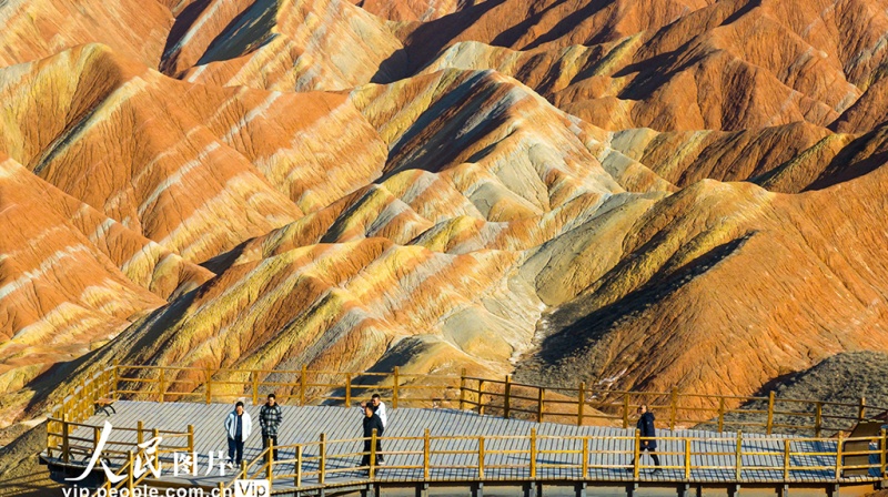 Gansu: Danxia, maravilha geológica atrai visitantes de todo o mundo