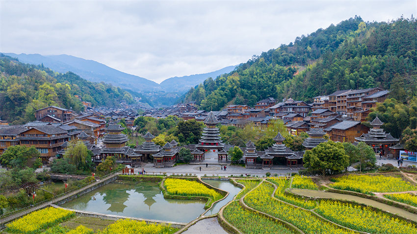 Galeria: Vista aérea da aldeia étnica Dong de Zhaoxing, em Guizhou