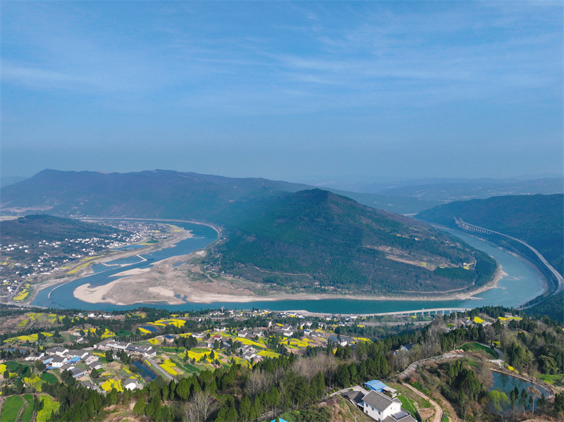 Galeria: Beleza primaveril ao longo do rio Jialing em Guangyuan, sudoeste da China