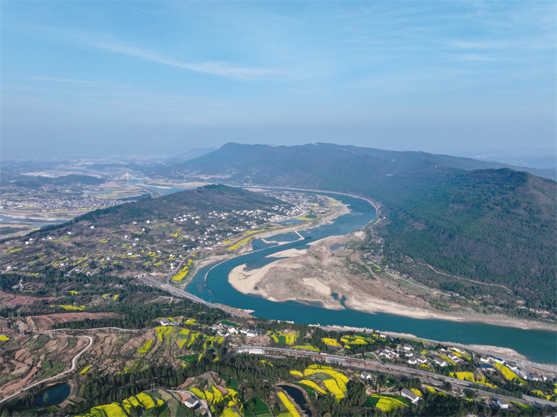 Galeria: Beleza primaveril ao longo do rio Jialing em Guangyuan, sudoeste da China