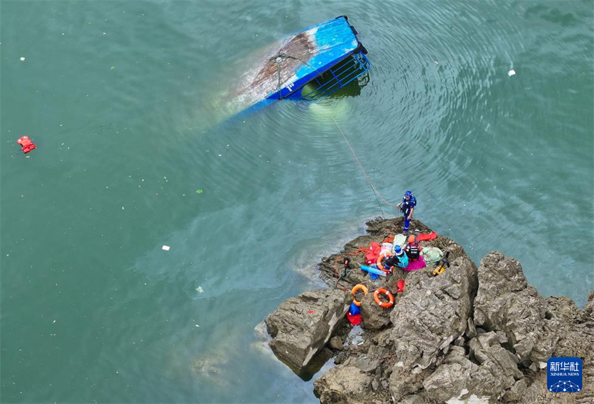Emborcamento de embarcações deixa 10 mortos no sudoeste da China