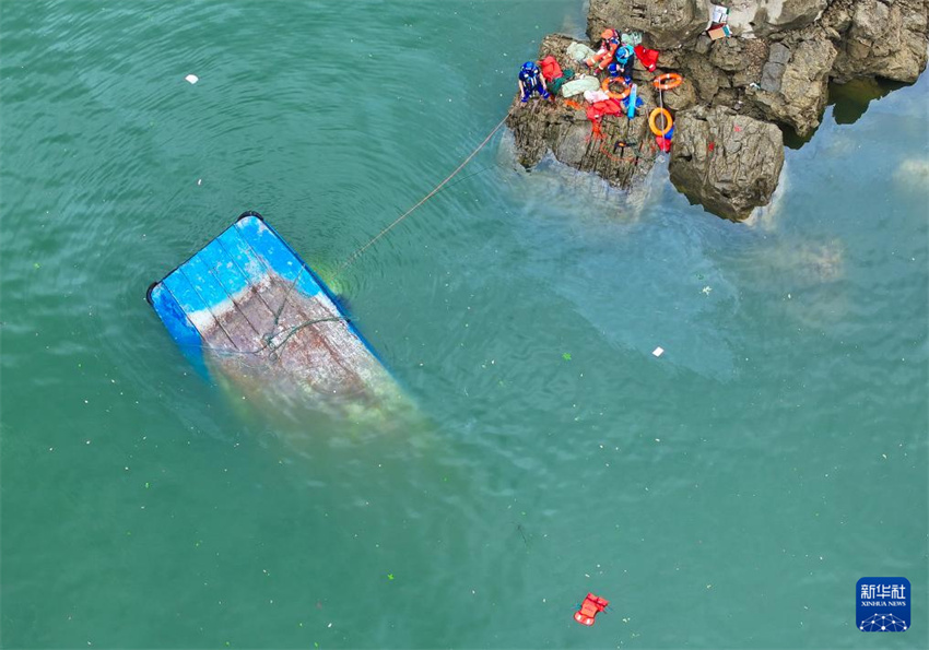 Emborcamento de embarcações deixa 10 mortos no sudoeste da China