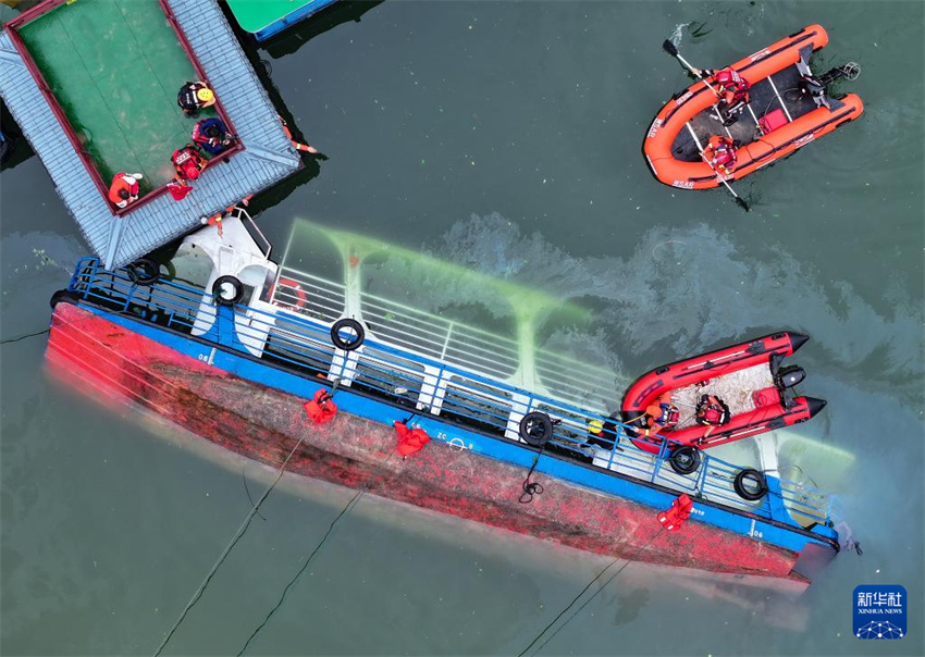 Emborcamento de embarcações deixa 10 mortos no sudoeste da China