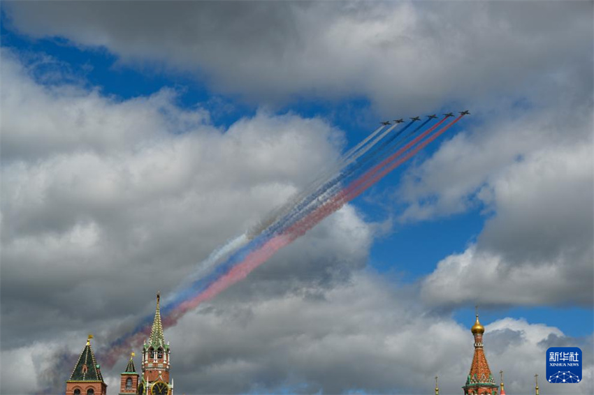Ensaio do desfile militar em comemoração ao 80º aniversário da vitória na Grande Guerra Patriótica é realizado em Moscou