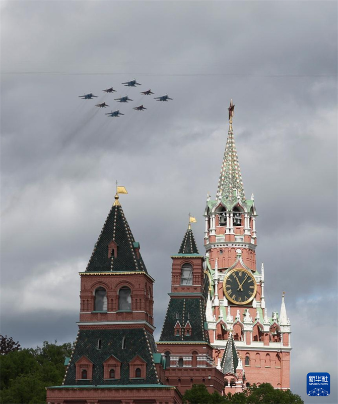 Ensaio do desfile militar em comemoração ao 80º aniversário da vitória na Grande Guerra Patriótica é realizado em Moscou
