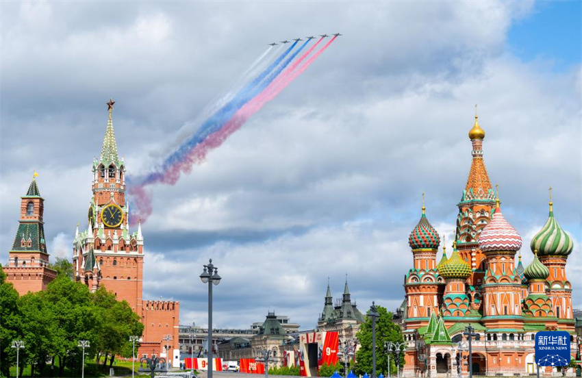 Ensaio do desfile militar em comemoração ao 80º aniversário da vitória na Grande Guerra Patriótica é realizado em Moscou