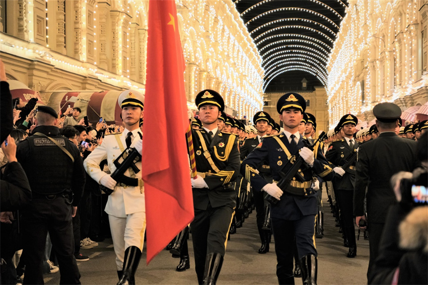 Guarda de Honra do Exército de Libertação Popular da China fez uma impressionante aparição em Moscou