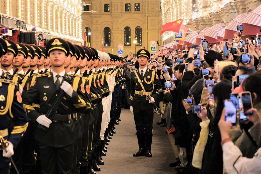 Guarda de Honra do Exército de Libertação Popular da China fez uma impressionante aparição em Moscou