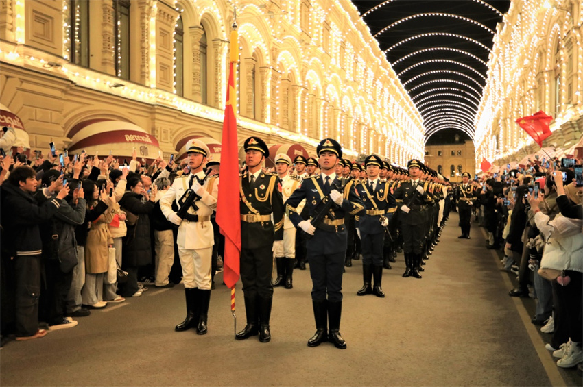 Guarda de Honra do Exército de Libertação Popular da China fez uma impressionante aparição em Moscou